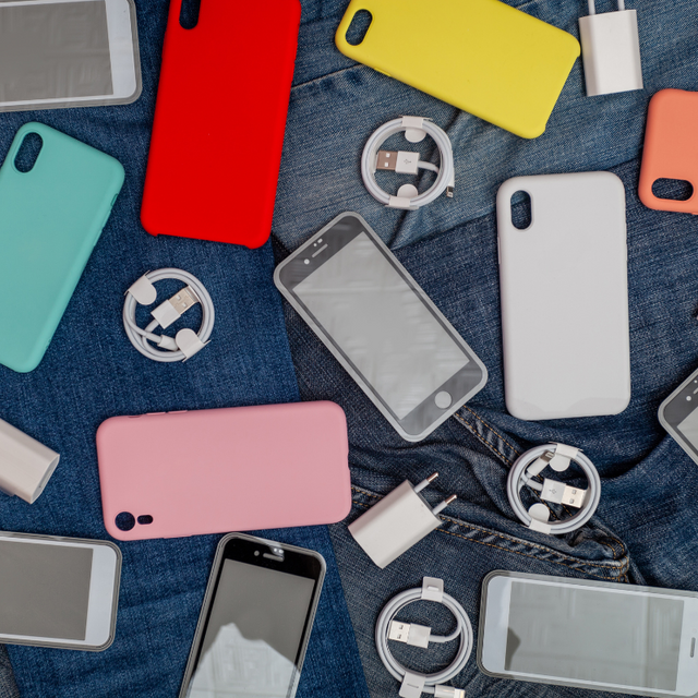 Smartphones & Accessories
