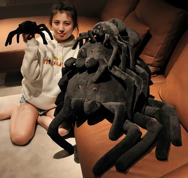 Giant Black Spider Plush – Super Soft Realistic Halloween Stuffed Animal for Creepy Cute Decor